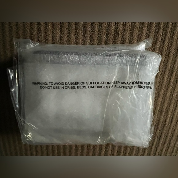 Coach Zip Card Case In Signature Canvas new with tags in packaging - Picture 4 of 4